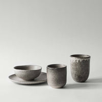 Becher aus Steinzeug - The Baltic Shop