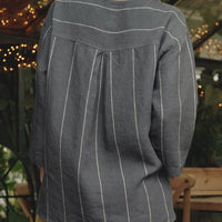 Bilberry Top in Grau mit weiße Streifen - The Baltic Shop