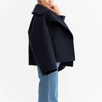 Boxy Mantel in Tiefseeblau - The Baltic Shop