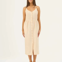 Camilla Kleid in Sandfarbe – Feminine Leichtigkeit aus Leinen - The Baltic Shop