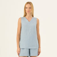 Daffodil V - Neck Leinentop in Hellblau - The Baltic Shop