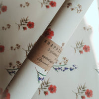 Geschenkpapier mit Blumen in Blau und Rot, 3 - teiliges Set - The Baltic Shop