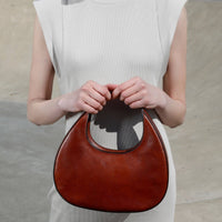 Lederhandtasche — The Moonstone - The Baltic Shop