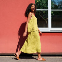 Leinen Midirock mit elastischen Bund in Limette - The Baltic Shop