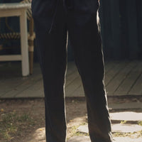 Octave Hose aus Leinen in Schwarz - The Baltic Shop