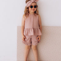 Shorts mit Rüschen aus Bio Musselin - The Baltic Shop