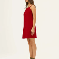 Stella Kleid in Rot – Verspielte Eleganz mit modernem Twist - The Baltic Shop