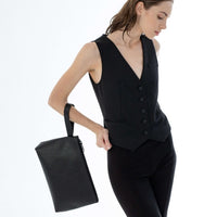 Armbandtasche aus veganem Leder - The Baltic Shop