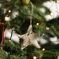 Weihnachtsbaumschmuck aus Naturleinen, 4er-Set - The Baltic Shop