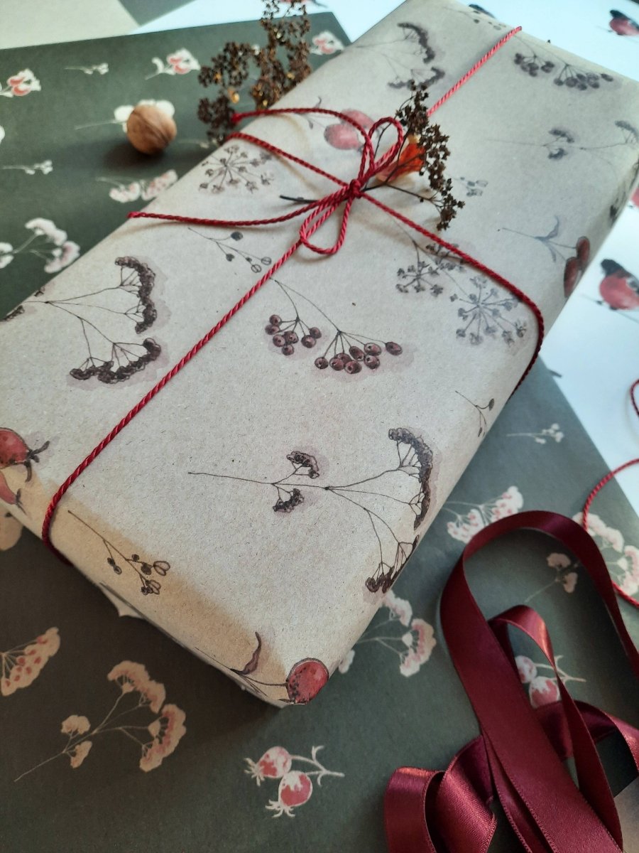 3 - teiliges Geschenkpapier aus Kraftpapier mit Blumenmuster - The Baltic Shop