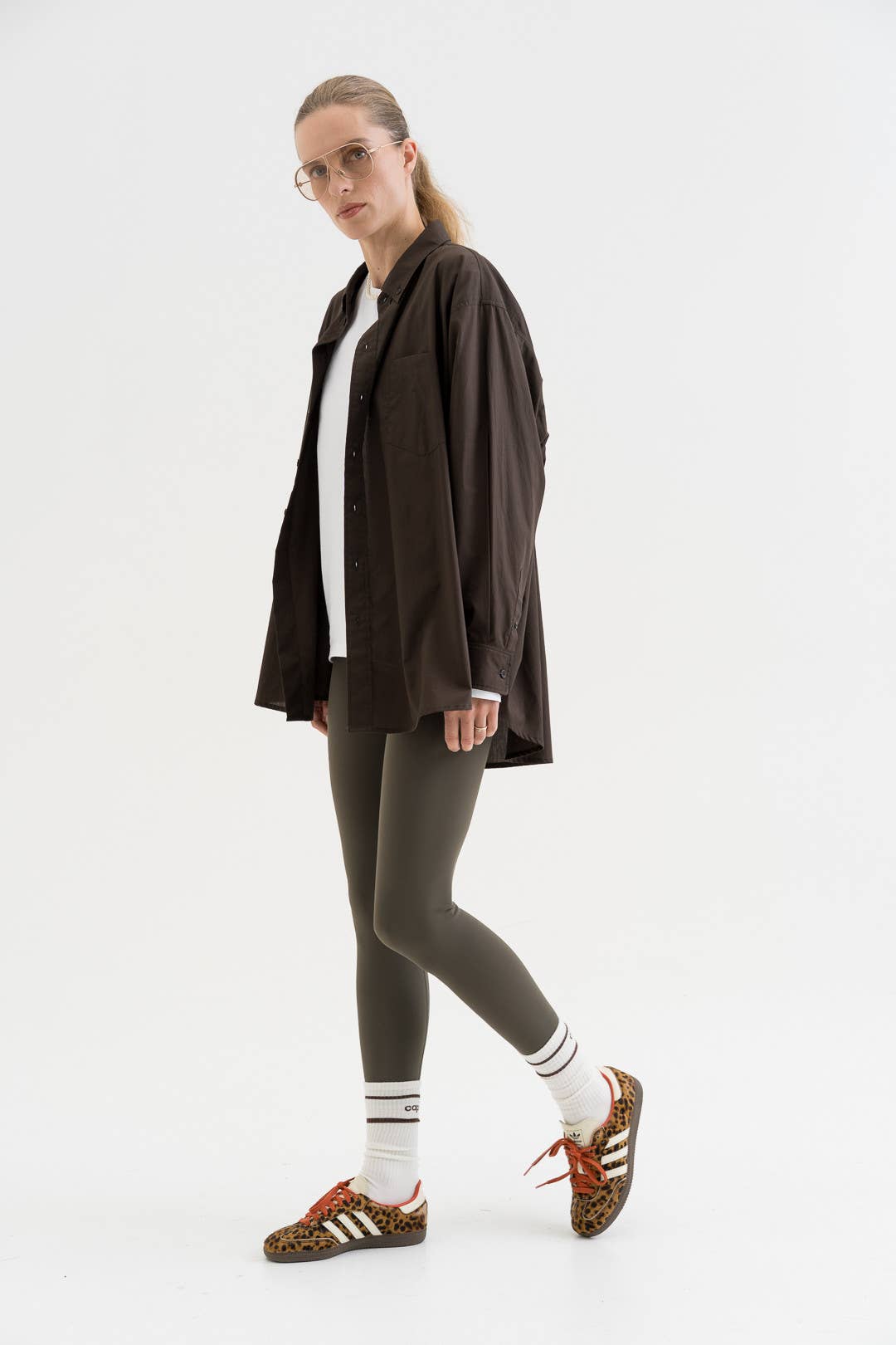 Olivgrüne Leggings – figurbetont & bequem
