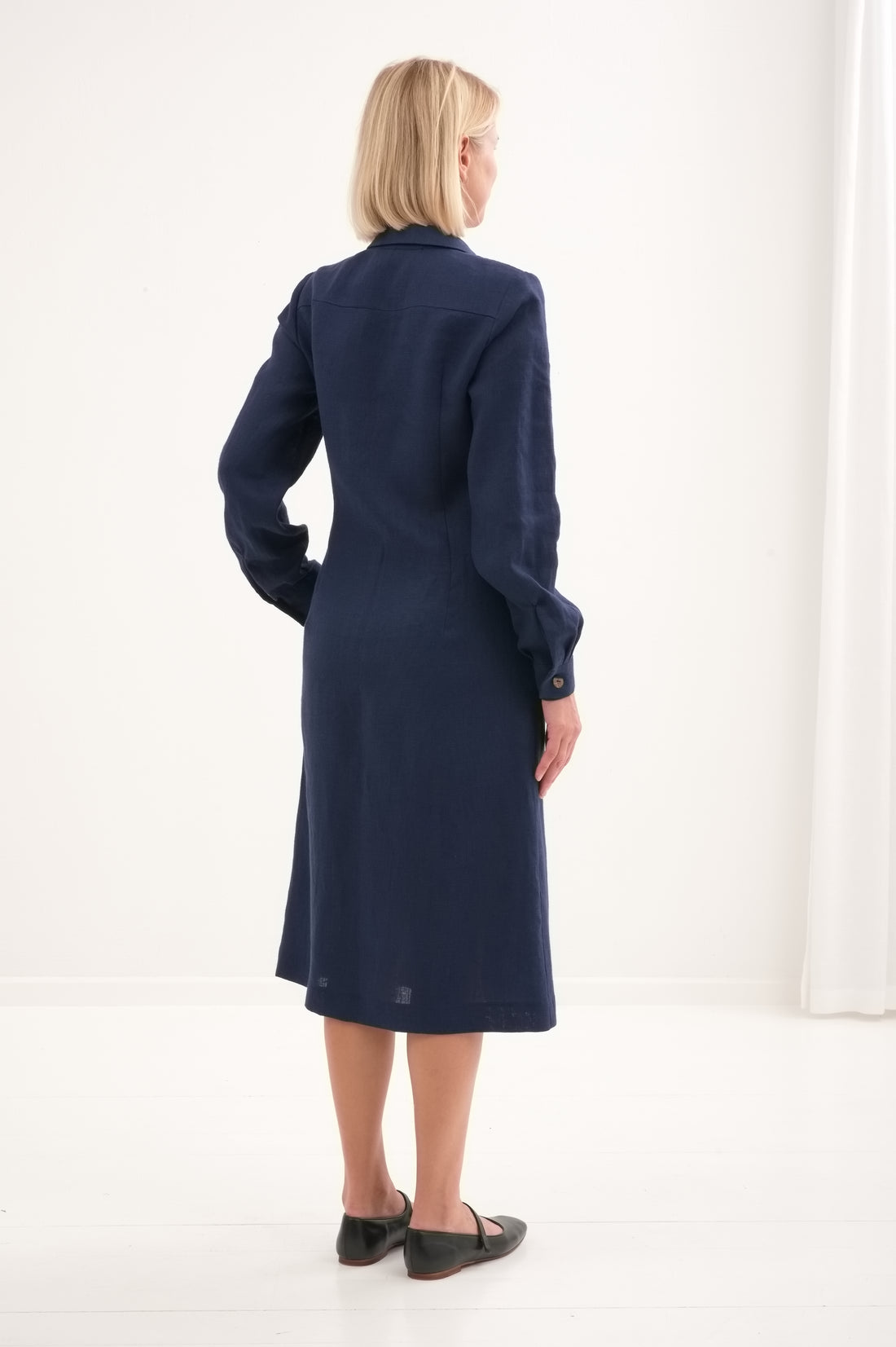 Leinenkleid mit lange Ärmel "Una" AW26