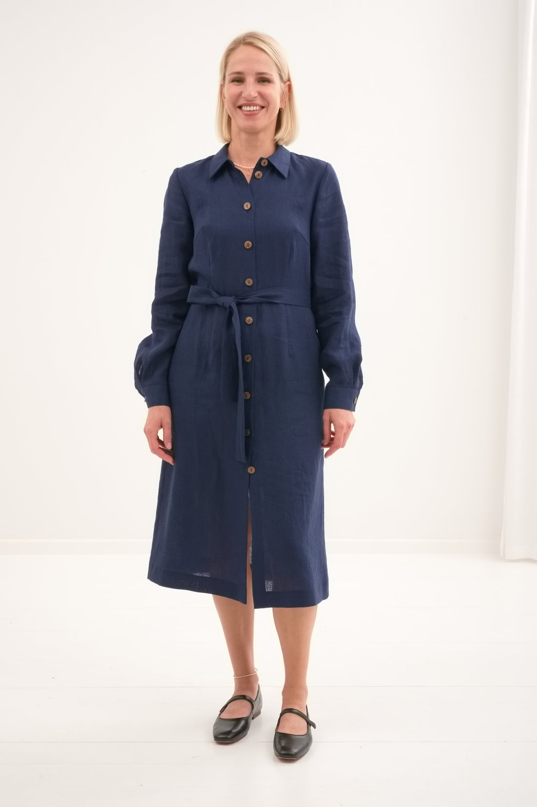 Leinenkleid mit lange Ärmel "Una" AW26