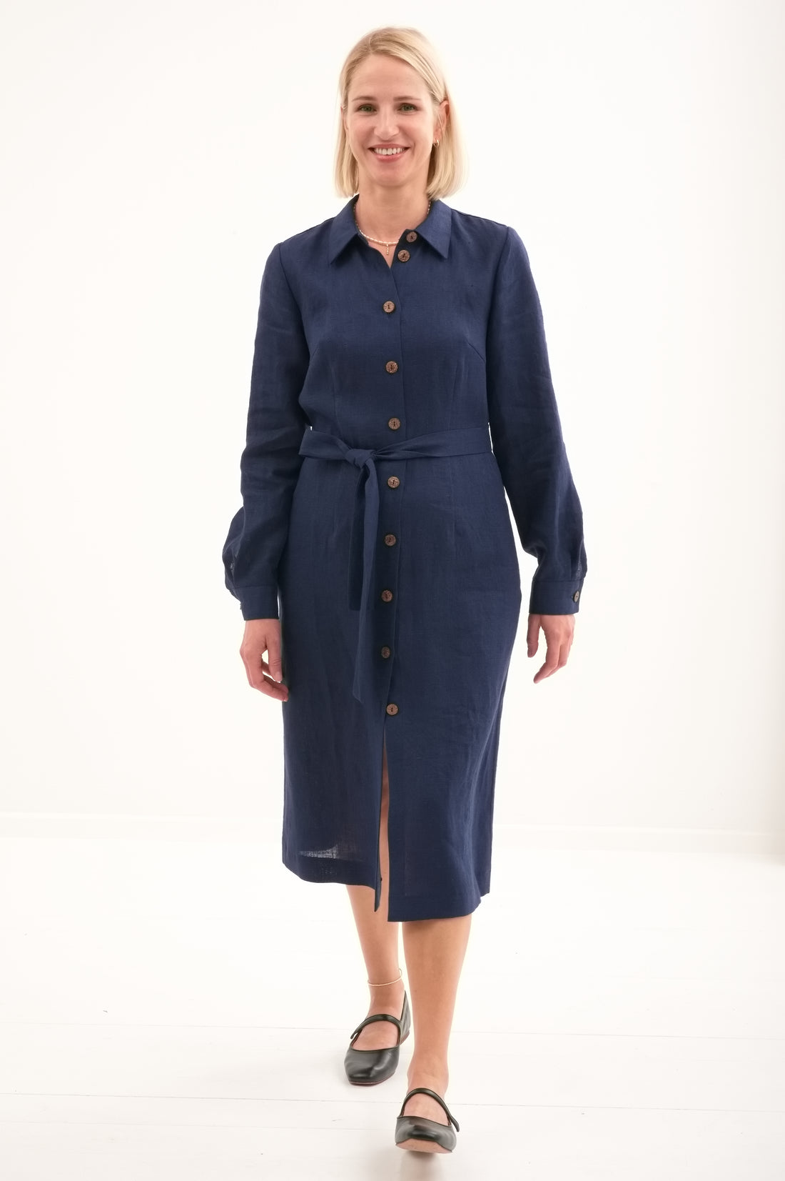 Leinenkleid mit lange Ärmel "Una" AW26