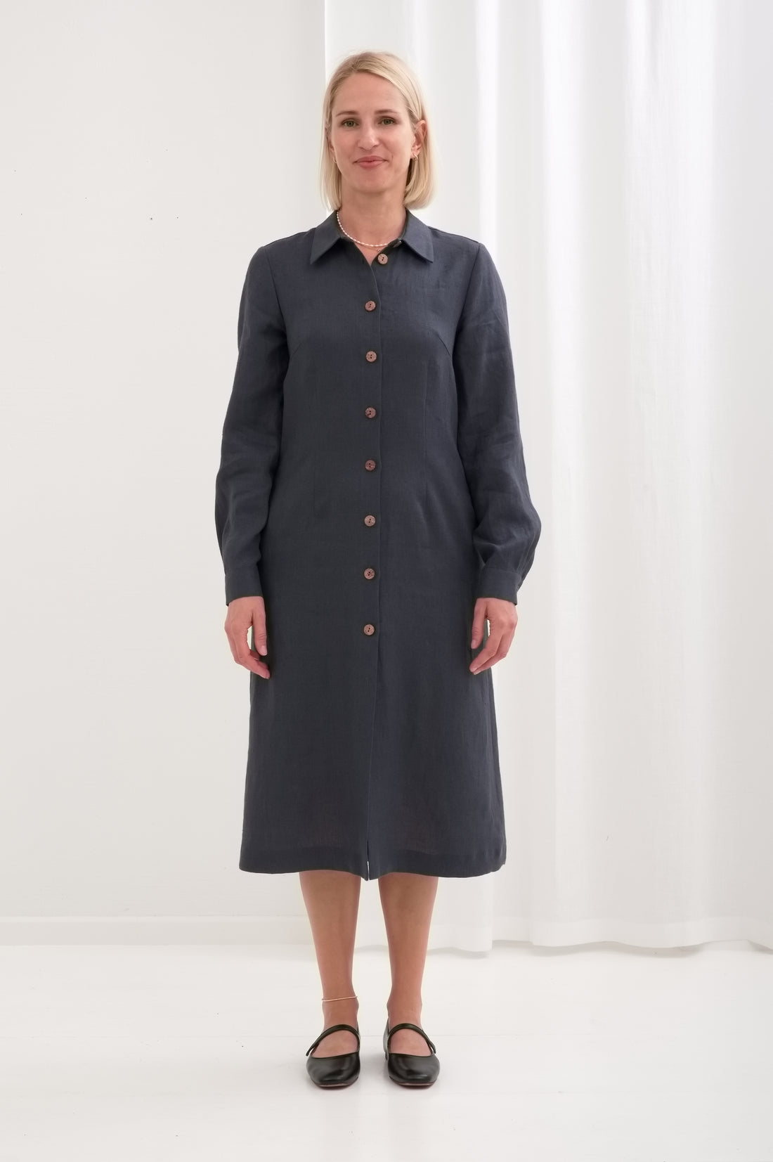 Leinenkleid mit lange Ärmel "Una" AW26