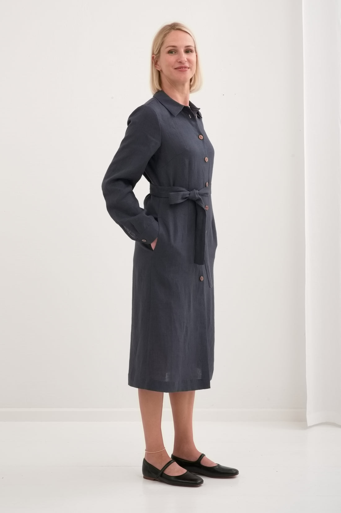 Leinenkleid mit lange Ärmel "Una" AW26