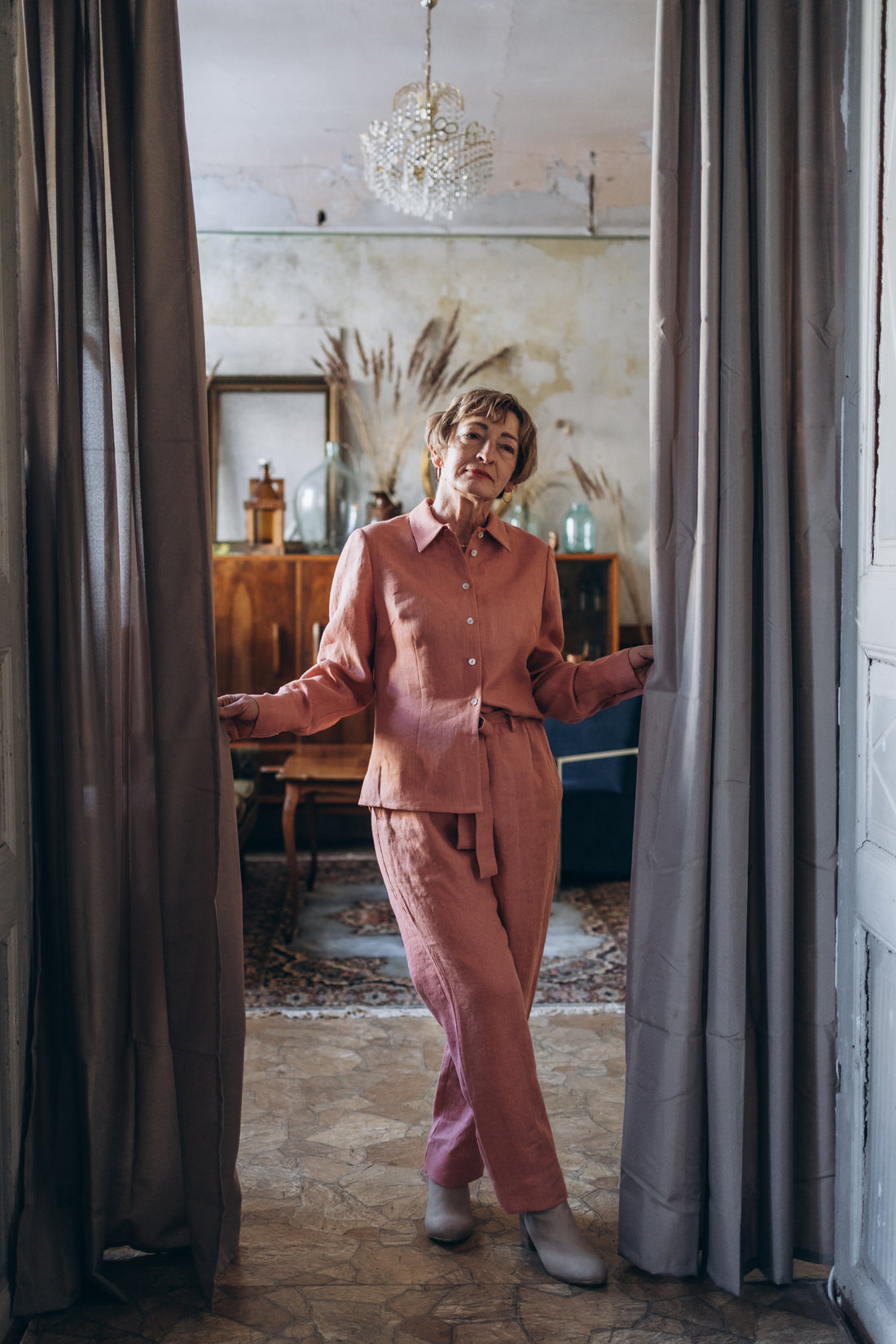 Klassische Hose mit Gürtel "Nora"