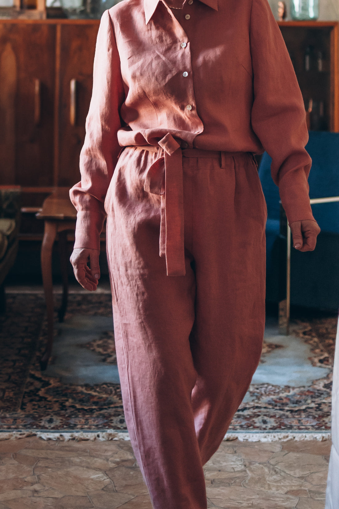 Klassische Hose mit Gürtel "Nora"