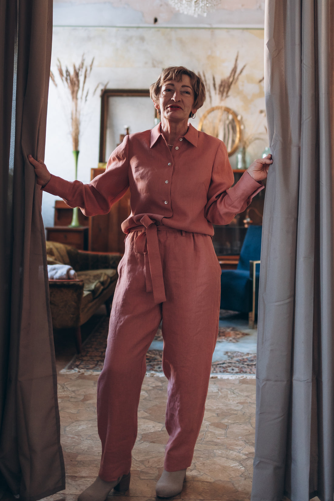 Klassische Hose mit Gürtel "Nora"