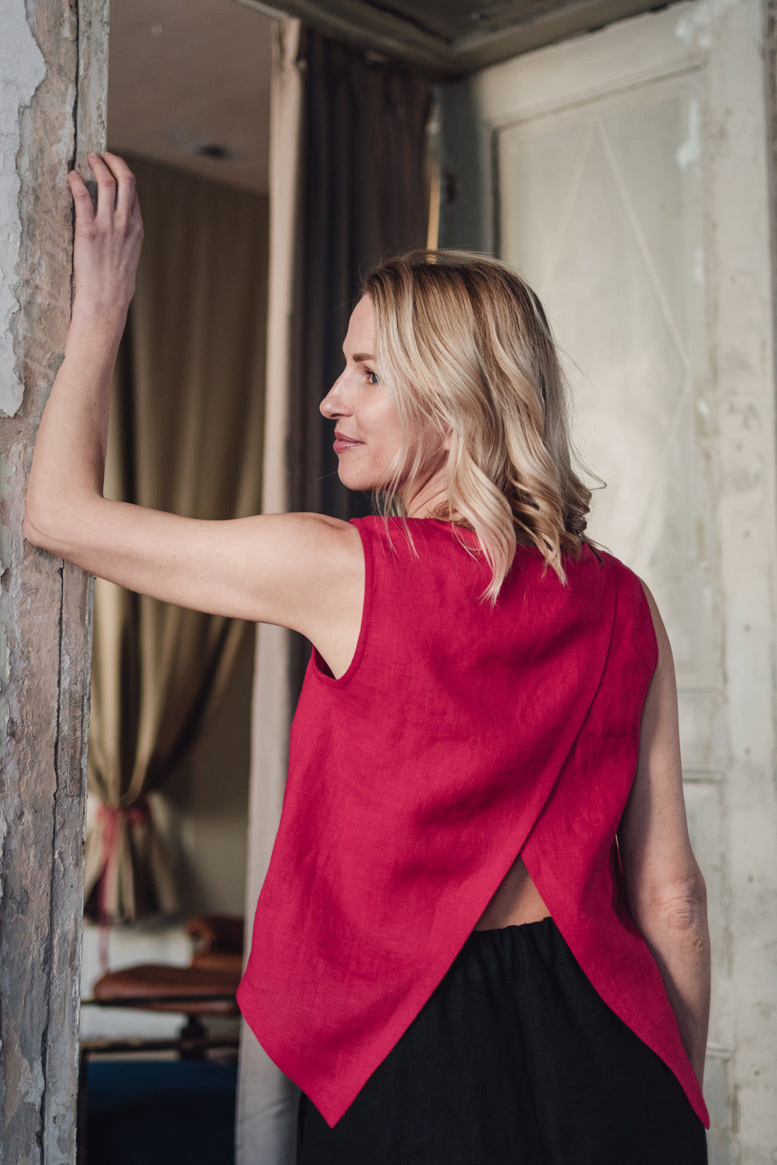 Top aus Leinen mit überlappende Rückenpartie "Santa"