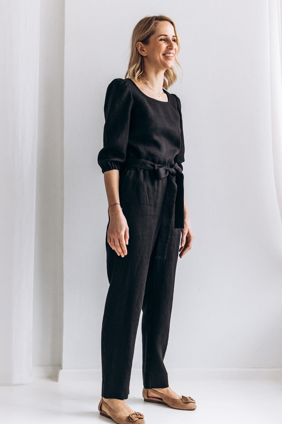 Klassische Hose mit Gürtel "Nora"