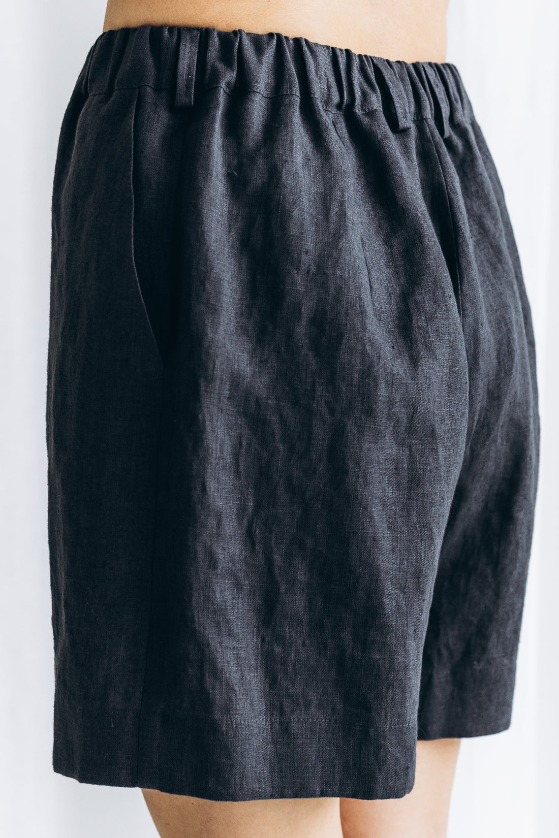 Kurze Leinenshorts "Iris"