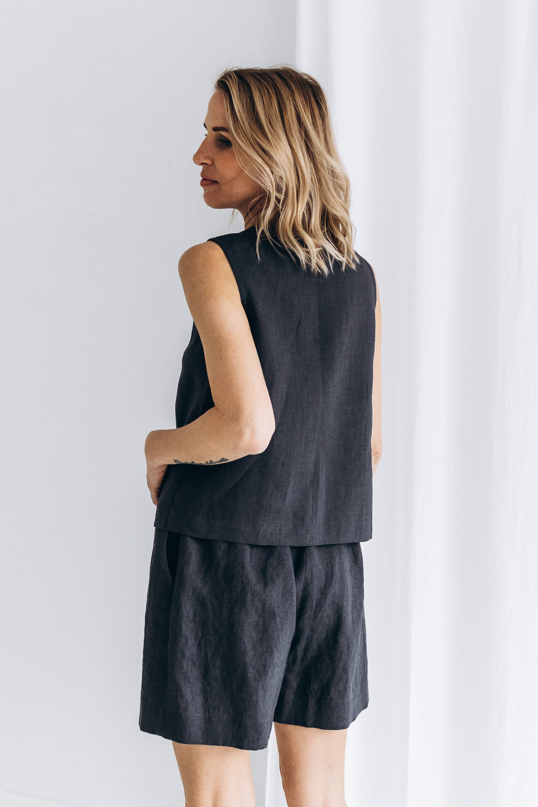 Kurze Leinenshorts "Iris"