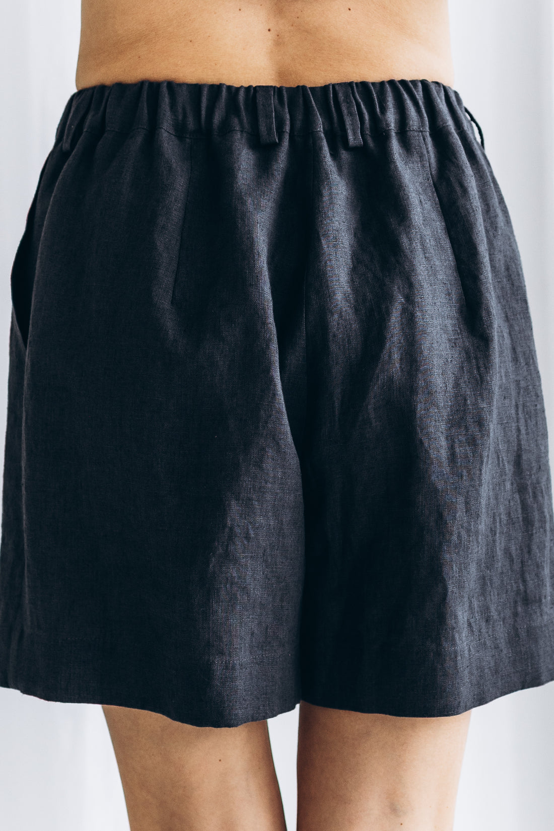 Kurze Leinenshorts "Iris"