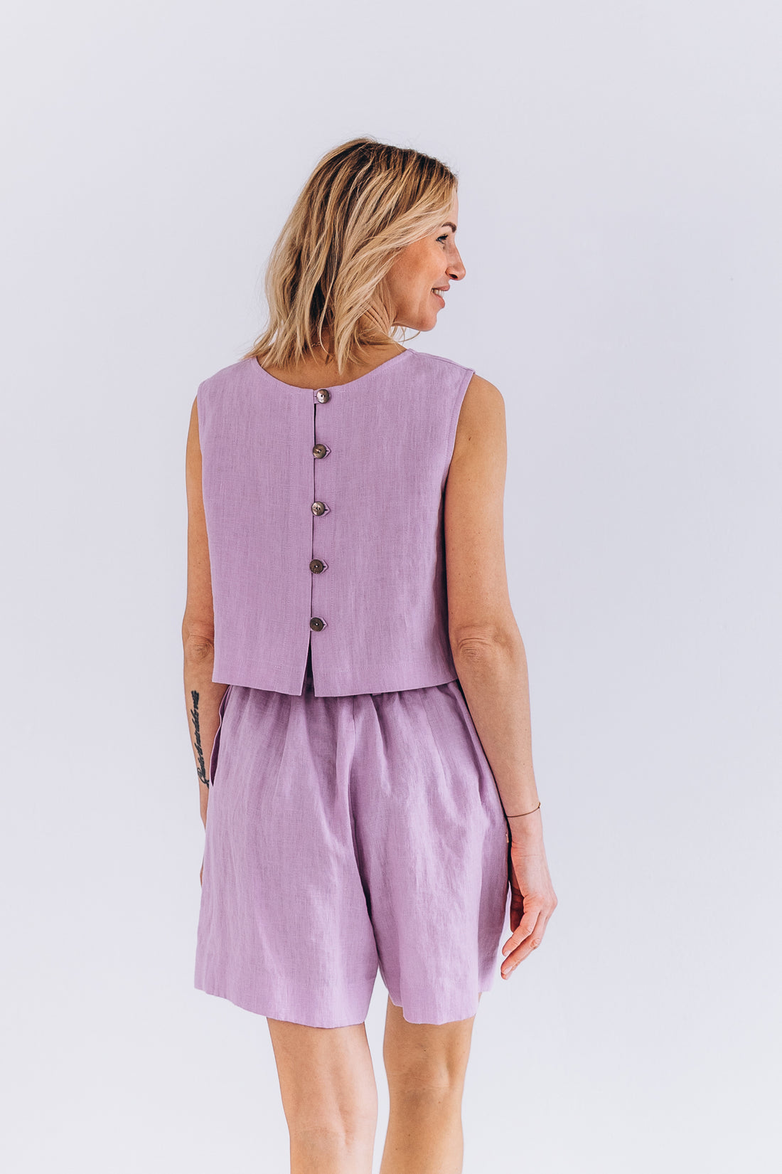 Kurze Leinenshorts "Iris"