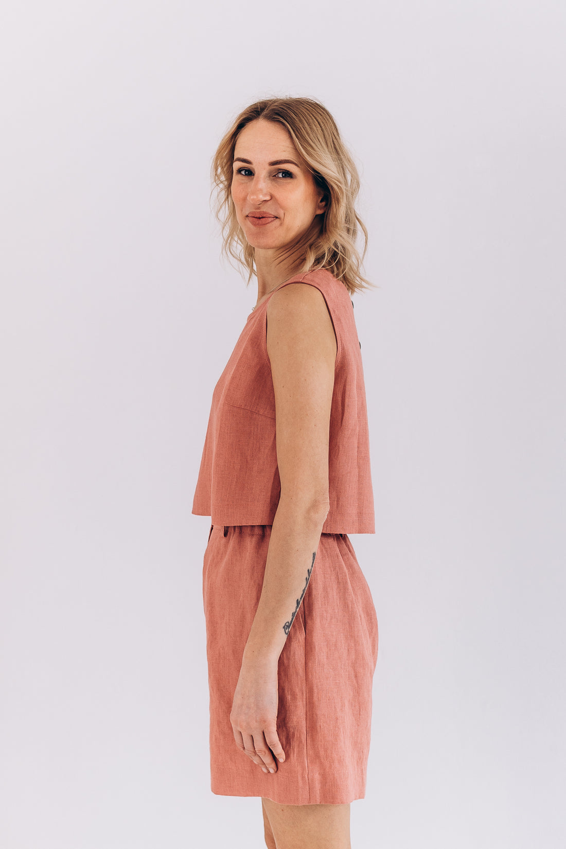 Kurze Leinenshorts "Iris"