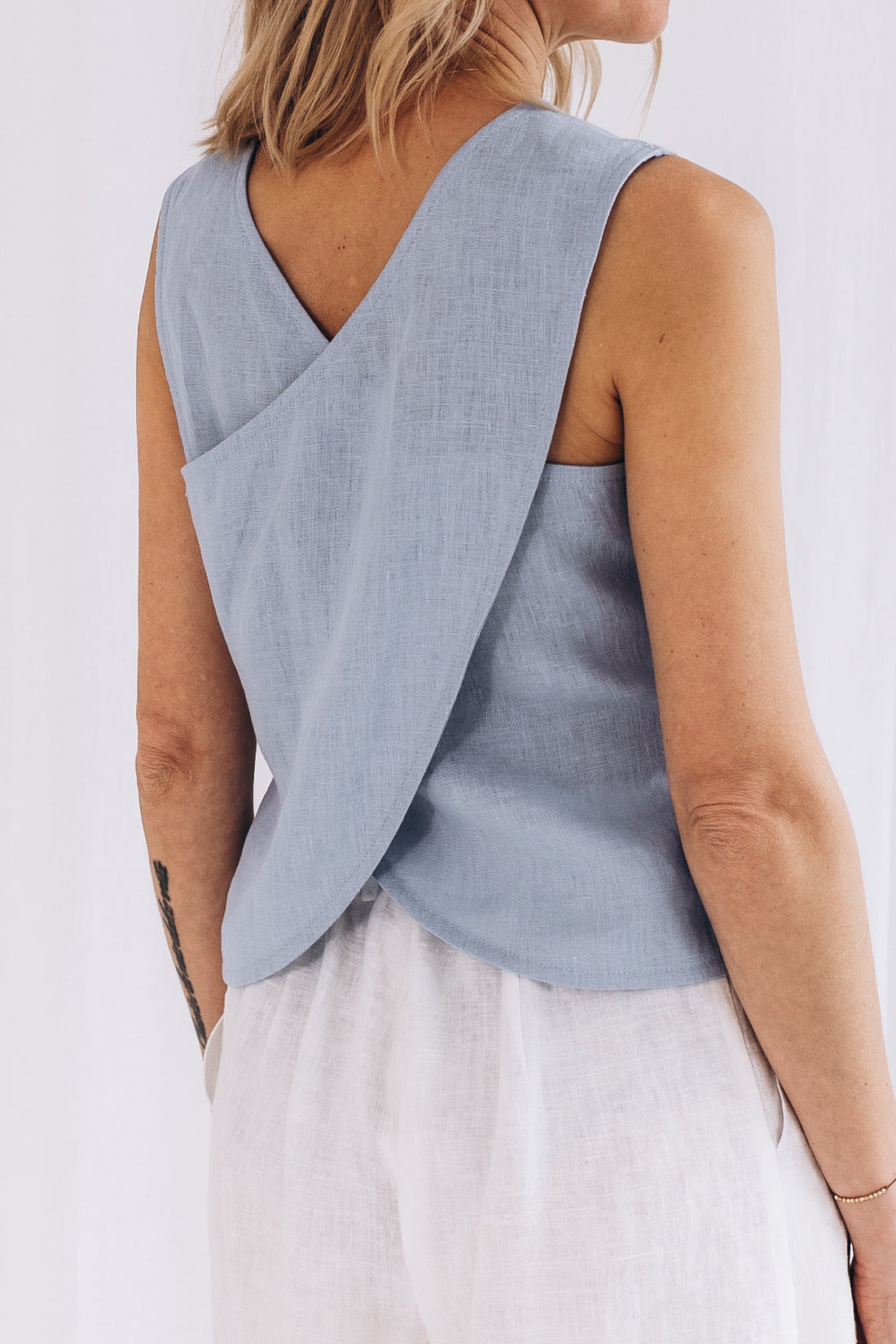 Leinentop mit überkreuztem Rücken "Vicky"