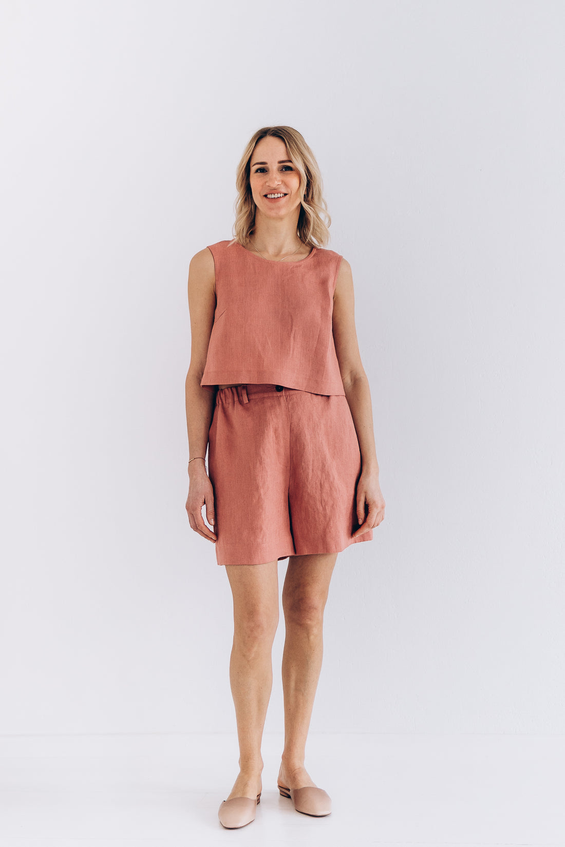 Kurze Leinenshorts "Iris"