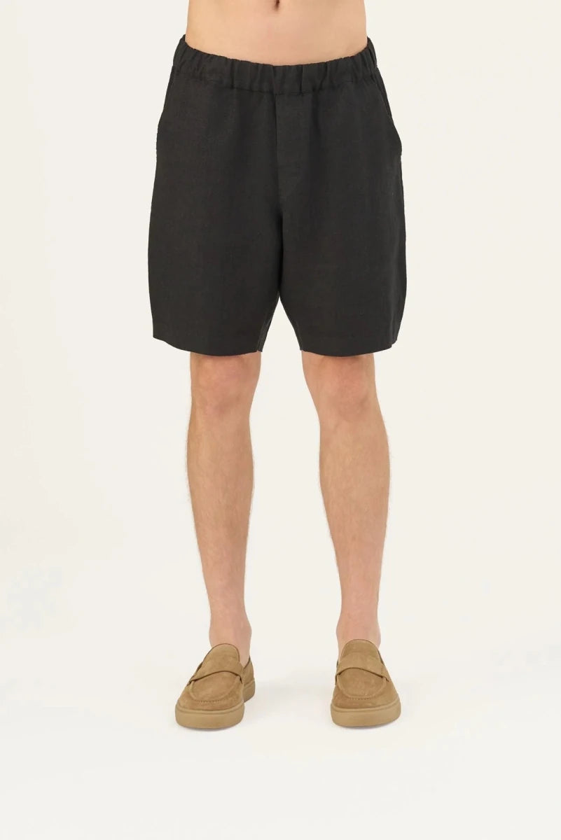 Amabilis Shorts in Schwarz – Entspannter Sommerkomfort aus Leinen - The Baltic Shop