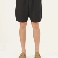 Amabilis Shorts in Schwarz – Entspannter Sommerkomfort aus Leinen - The Baltic Shop
