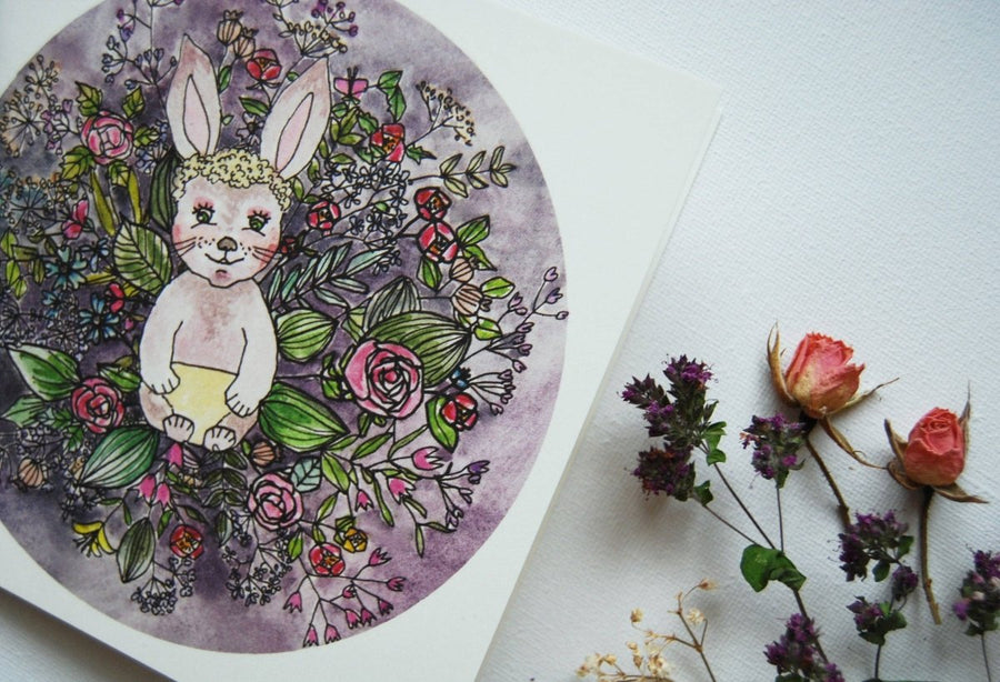 Baby - Hase In Blumen, gefaltete Karte - The Baltic Shop