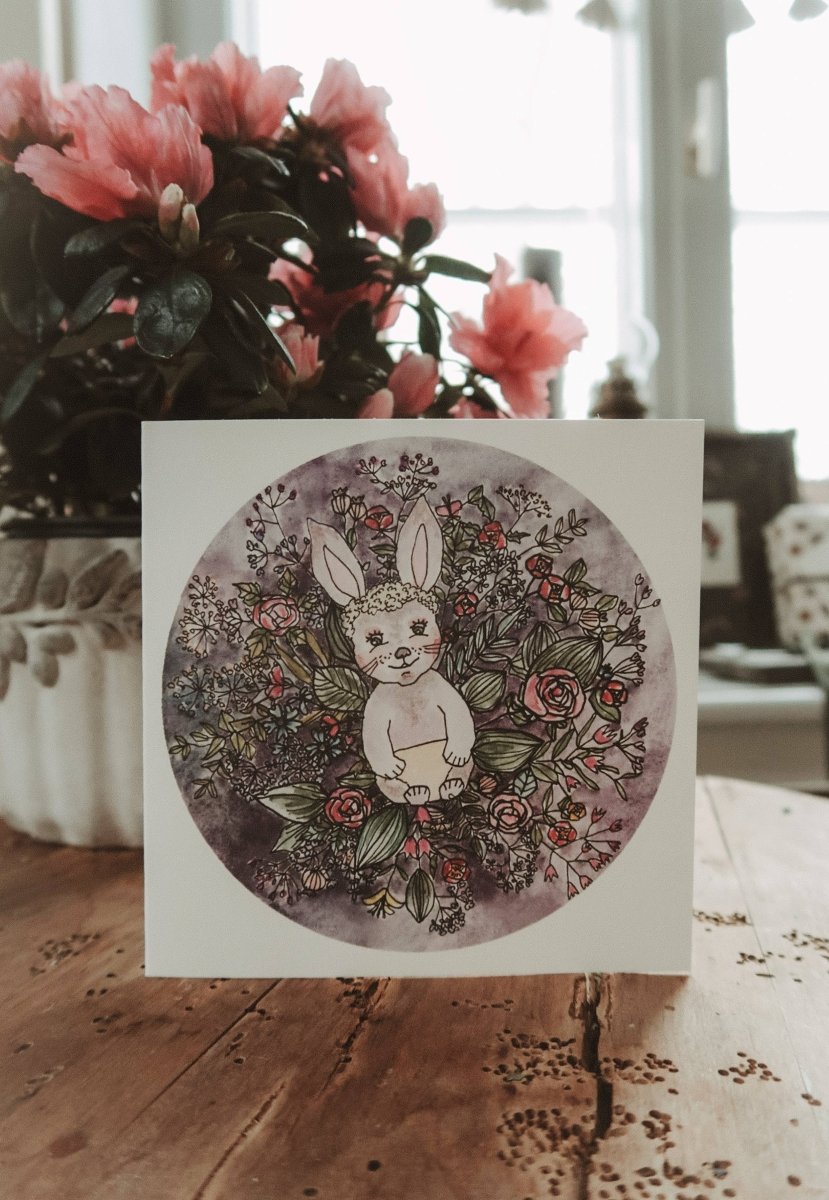 Baby - Hase In Blumen, gefaltete Karte - The Baltic Shop