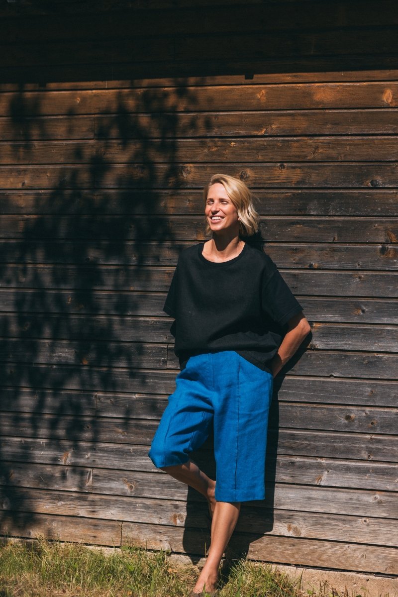 Blaue Shorts aus Leinen mit Seitentasche - The Baltic Shop