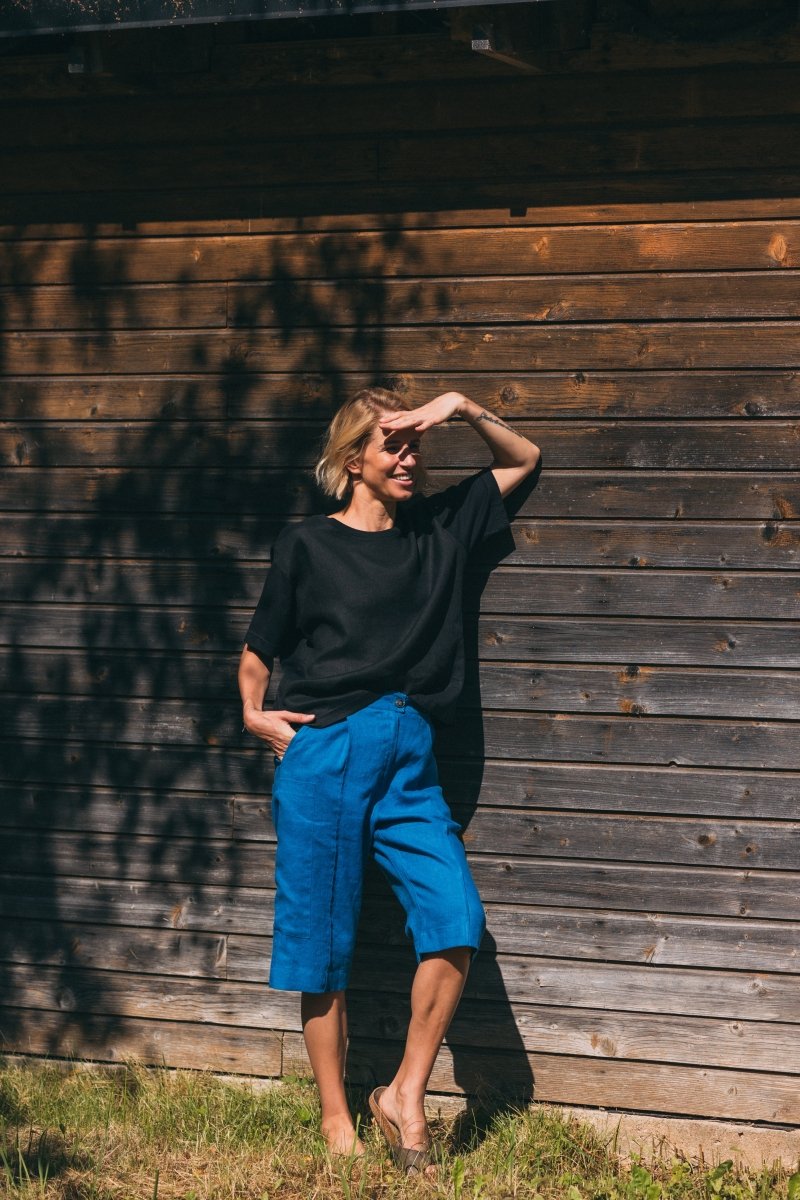 Blaue Shorts aus Leinen mit Seitentasche - The Baltic Shop