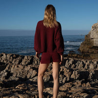 Delčia: Baumwollpullover in Burgundy - The Baltic Shop