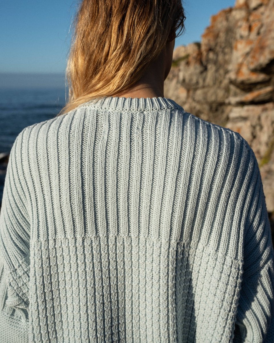 Delčia: Baumwollpullover in Himmelblau - The Baltic Shop