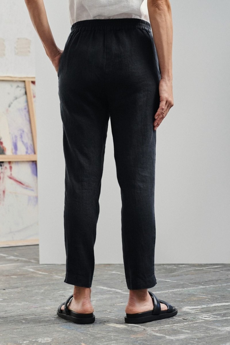 Gladiolus Hose aus Leinen in Schwarz - The Baltic Shop