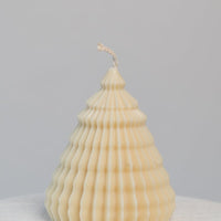 Handgegossene Kerze - Christbaum aus Soja und Rapswachs - The Baltic Shop