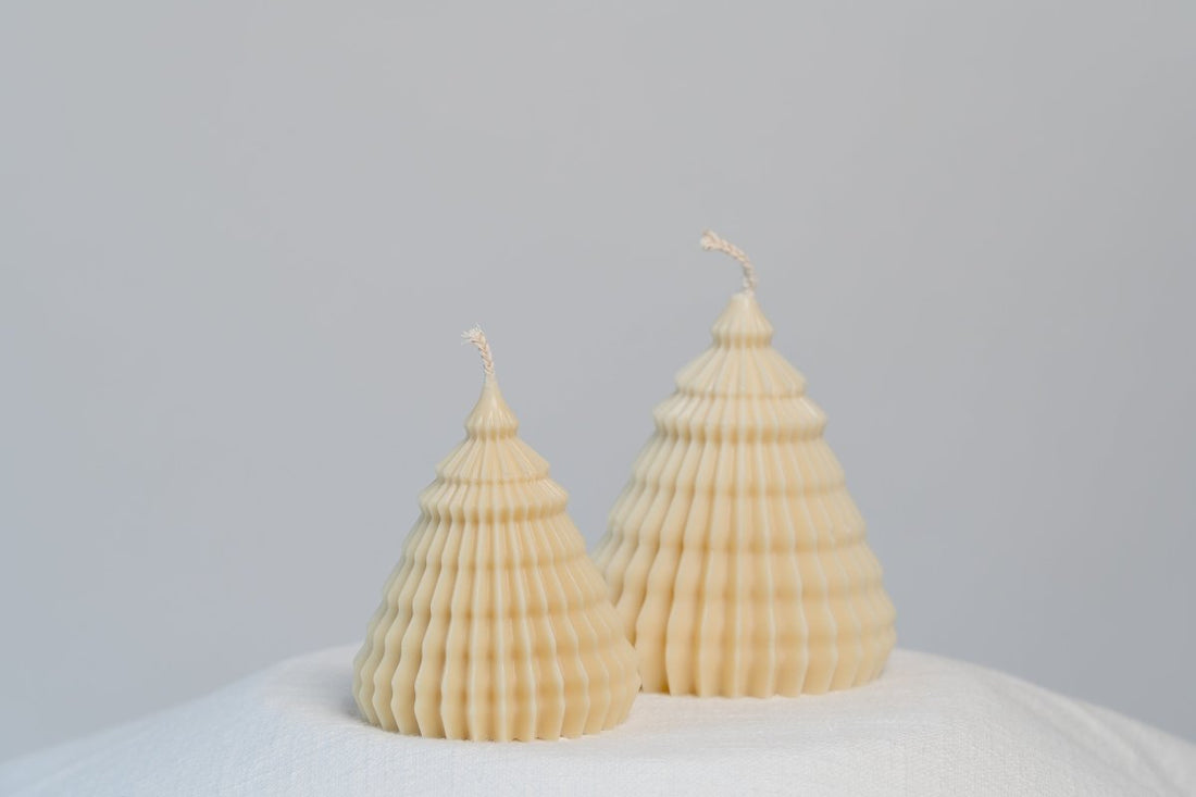 Handgegossene Kerze - Christbaum aus Soja und Rapswachs - The Baltic Shop