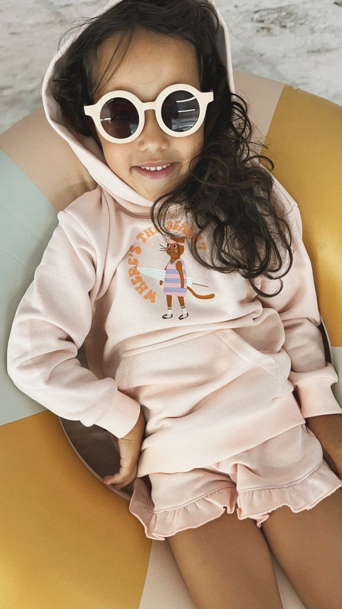 Hoodie mit Katze in zartrosa - The Baltic Shop