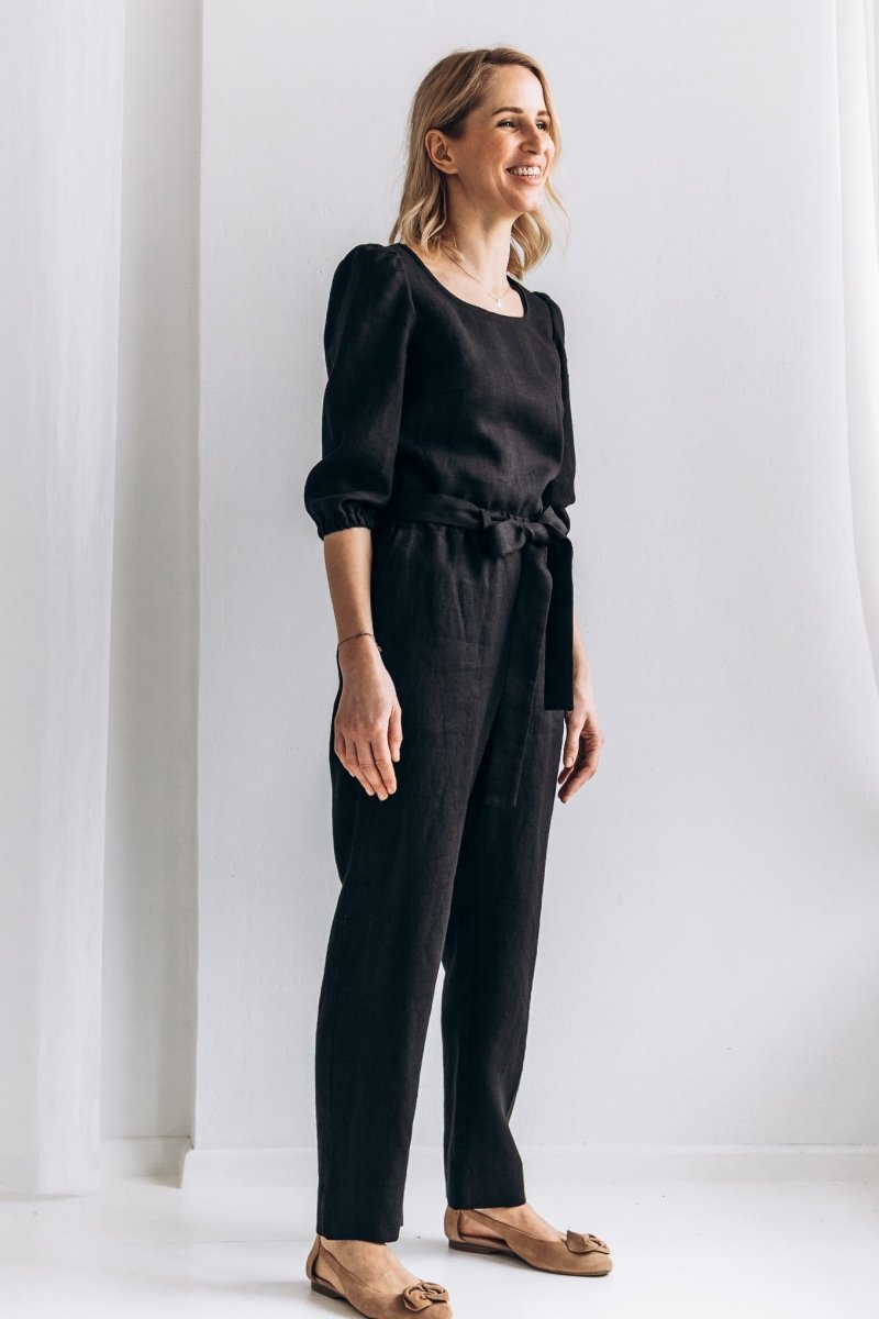 Klassische Hose mit Gürtel "Nora" - The Baltic Shop