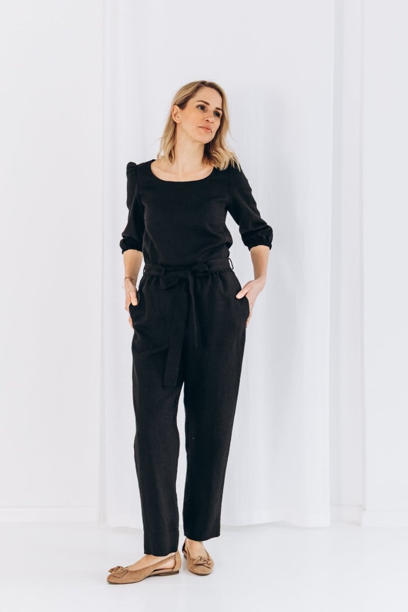 Klassische Hose mit Gürtel "Nora" - The Baltic Shop