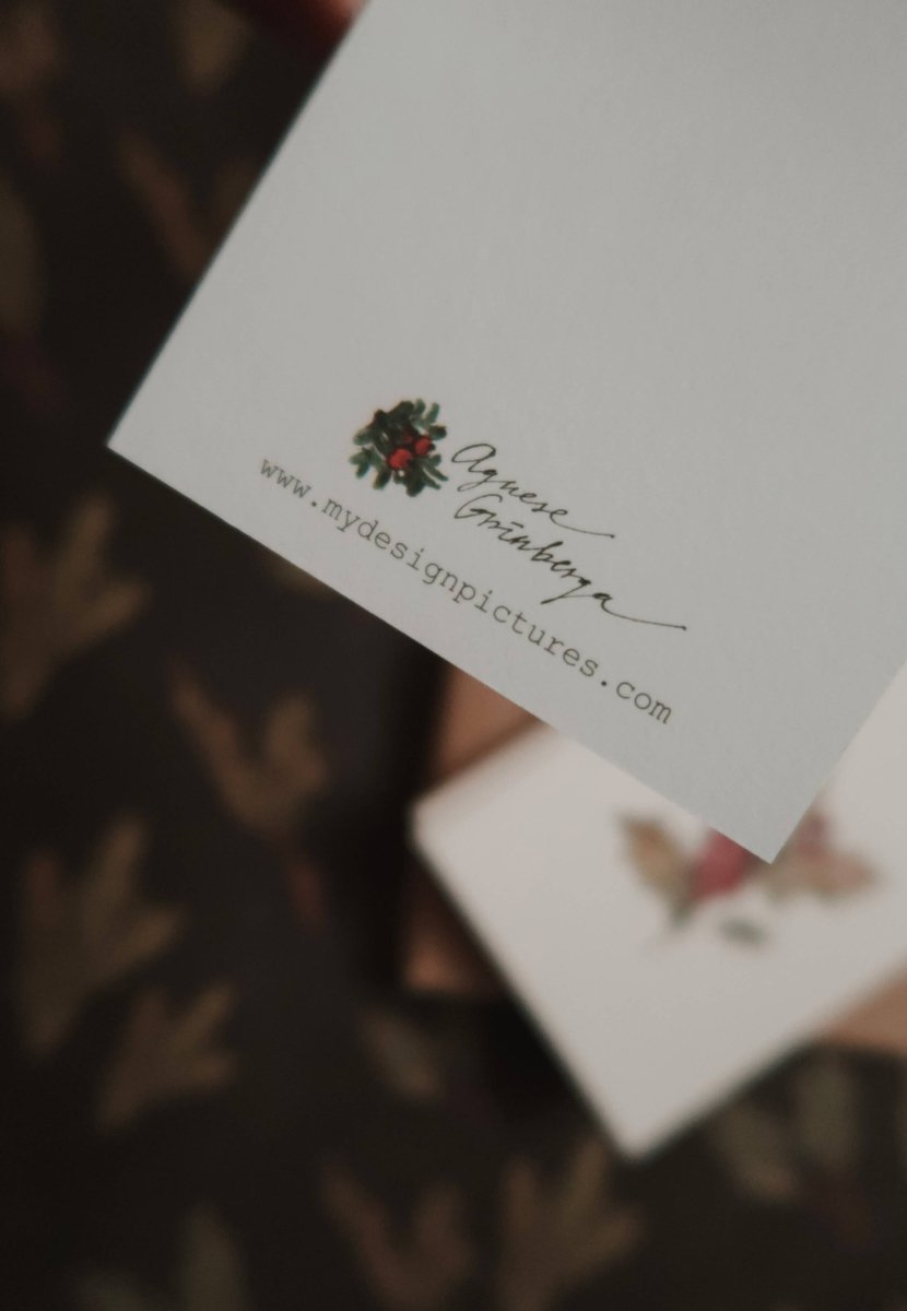 Kleine flache Karte „Winterhase mit Baum“ - The Baltic Shop