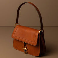 Leder Klappentasche für Damen - Possession - The Baltic Shop