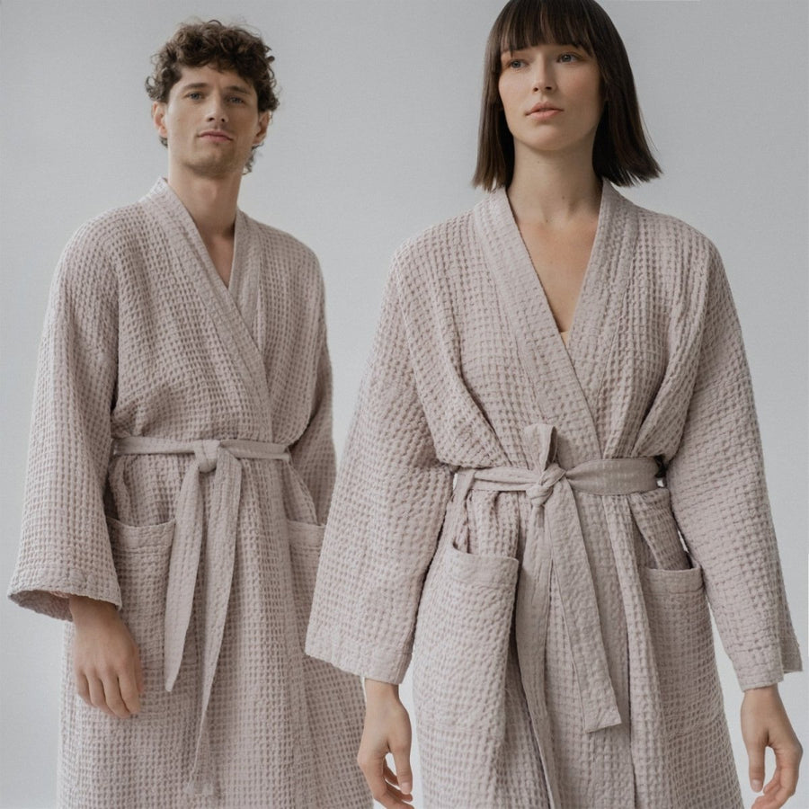 Linen Tales Unisex Bademantel aus Leinen und Baumwolle in Waffelmuster,in 2 Farben - The Baltic Shop