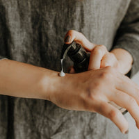 MOSS ORGANISCHE HANDLOTION IN SCHWARZER FLASCHE 200ML - The Baltic Shop